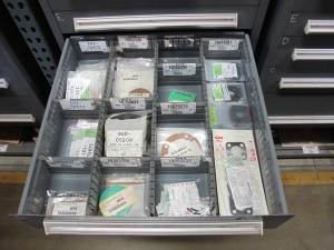 STANLEY VIDMAR HEAVY DUTY 5-DRAWER PARTS CABINET W/ CONTENTS (W-50) LOADING & HANDLING FEE $25-